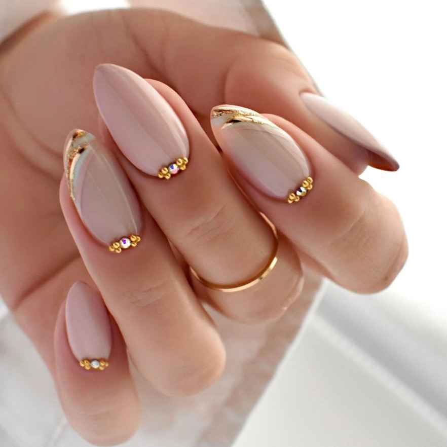 Sand Beige Nails